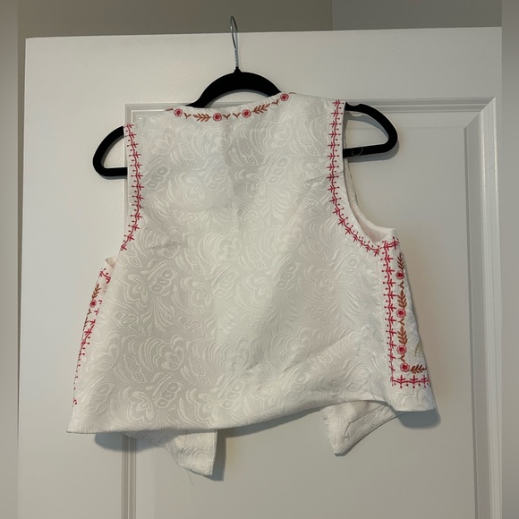 Colorful Patterned Vest - Picture 2 of 2